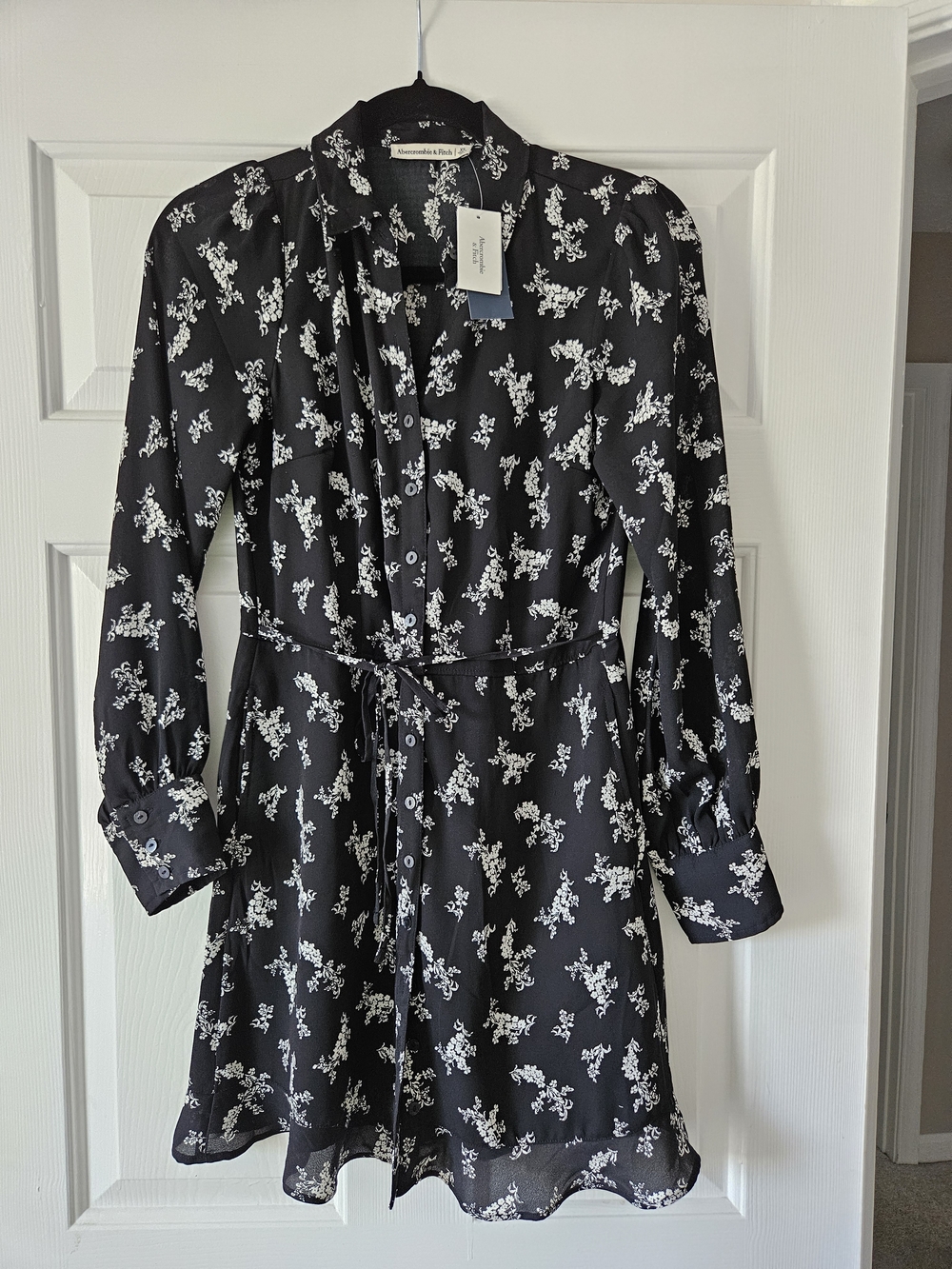 Abercrombie & Fitch Black and White Floral Mini Dress